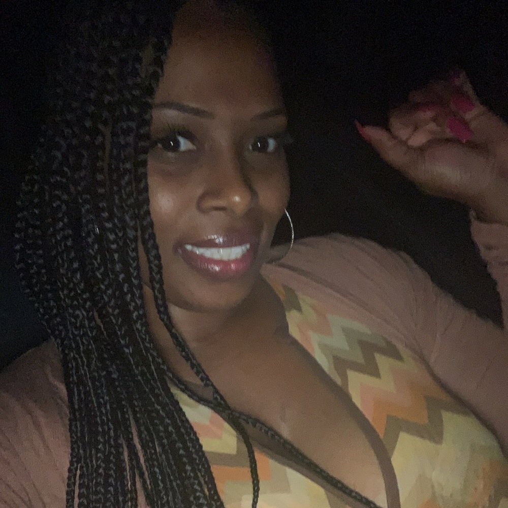 Meet your Posher, Latalya